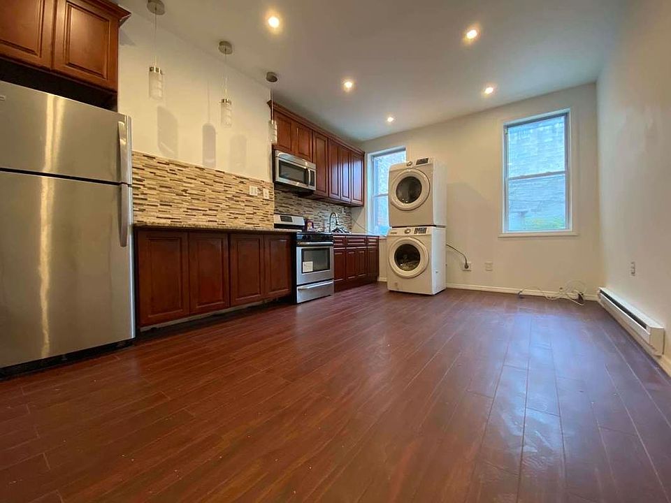 1st image of 32 Park St #1