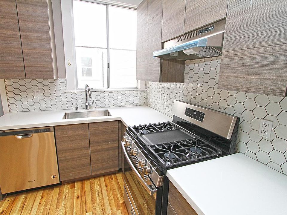 1st image of 693 15th Ave