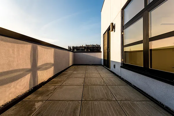 Rented by Nooklyn NYC LLC | media 122