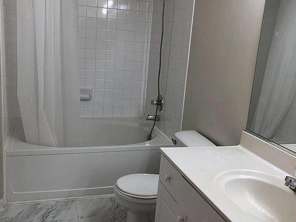 5th image of 4550 Strutfield Ln APT 2325