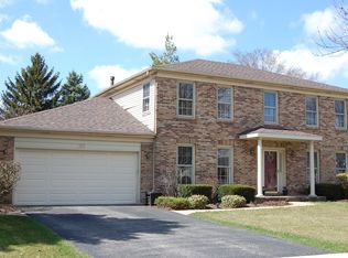 109 Claremont Dr, Naperville, IL 60540