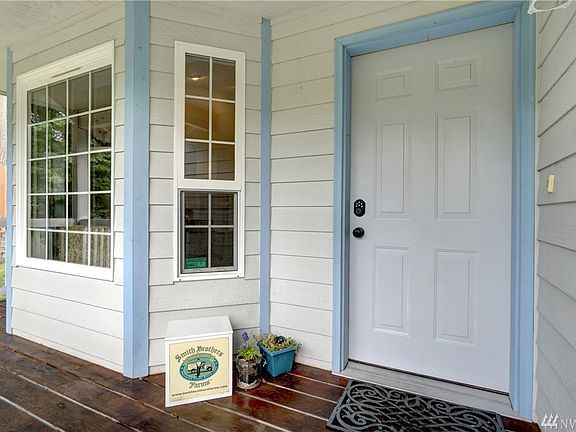3rd image of 6909 82nd Ave NW