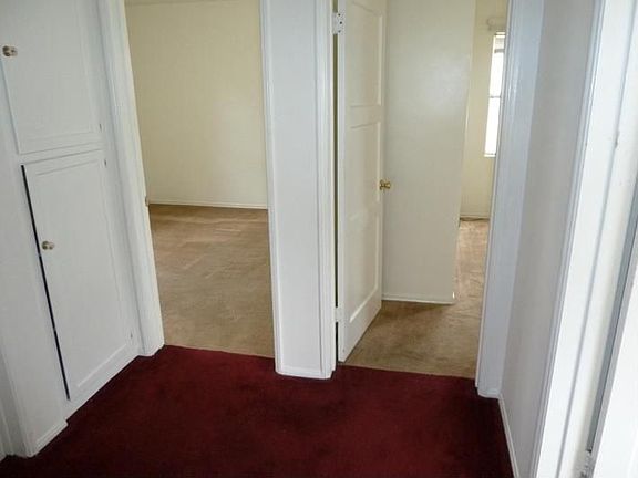 5th image of 12933 Hanwell Ave