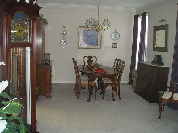 3rd image of 1110 Lands End Dr