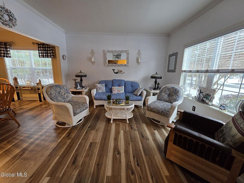 3rd image of 26 Woodshire Court