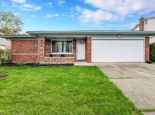 7334 Irongate Rd, Canton, MI 48187