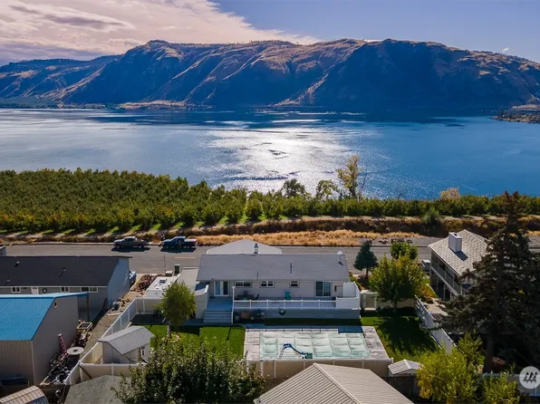 712 Plaza Way, Brewster, WA 98812