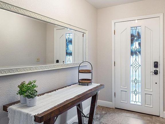 4th image of 107 Buck Cir