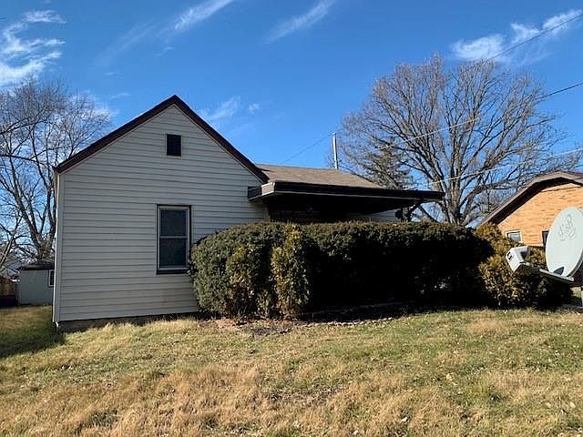 2nd image of 1316 N Riley Ave