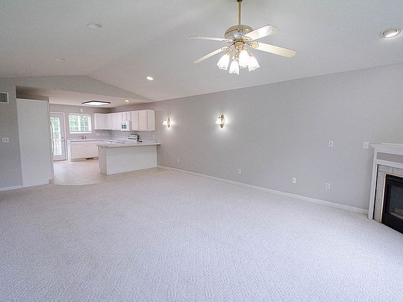 2nd image of 4458 Meadow Lakes Dr NW