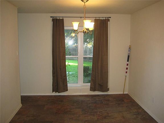 4th image of 1507 Hindsdale Dr