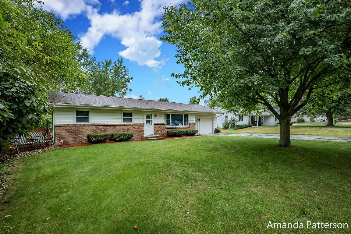 3681 John St photo 1