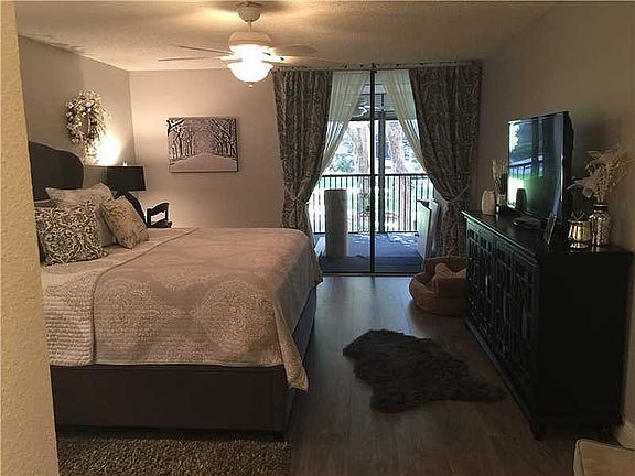 4th image of 2818 N 46th Ave