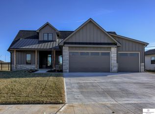 11761 S 107th St, Papillion, NE 68046