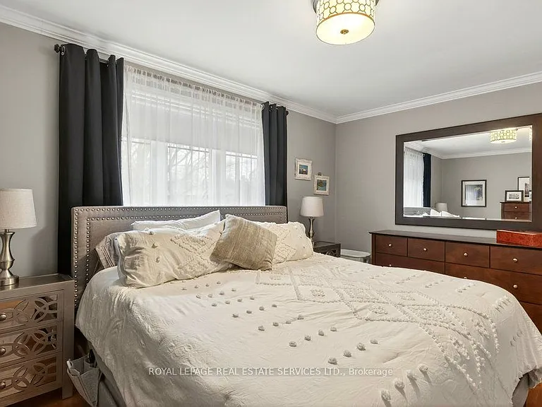 589 Arlington Blvd — Photo 19