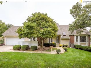 2429 W 137th Pl, Leawood, KS 66224