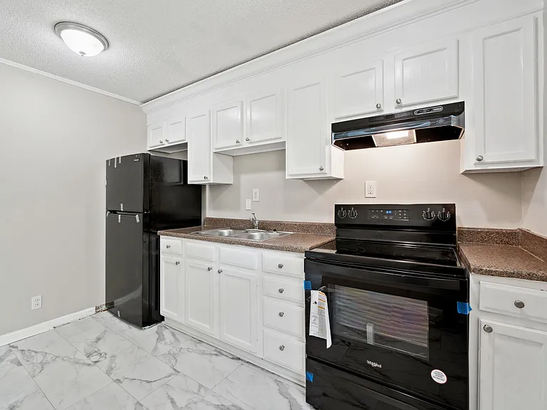 569 Lawton St SW — Photo 17