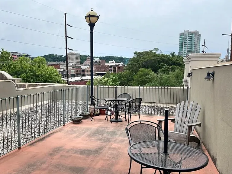 37 Hiawassee St #W201 — Photo 11