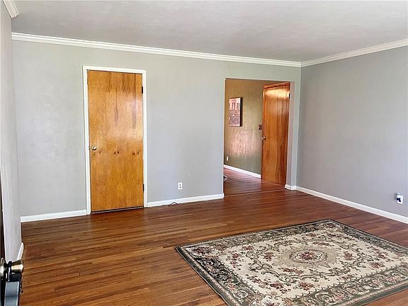 5th image of 1177 E Pleasant Dr