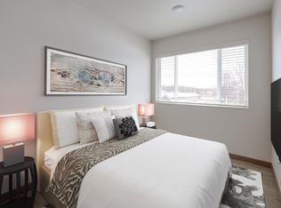 2200 Nicolet Dr #2C5F953B1, Green Bay, WI 54311