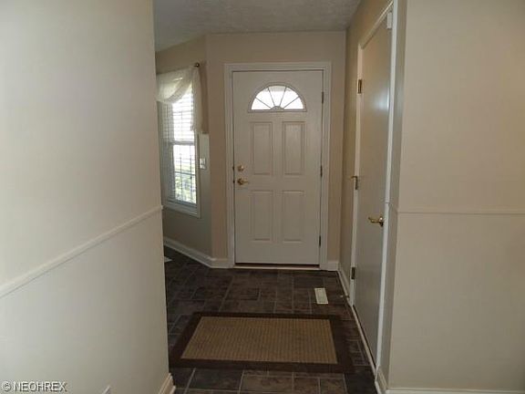 2nd image of 10268 Honeysuckle Ln