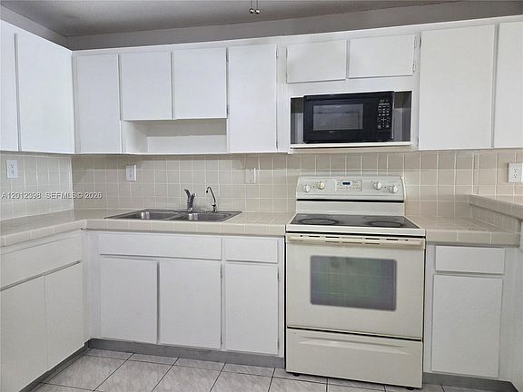 3rd image of 4670 W 13th Ln APT 507