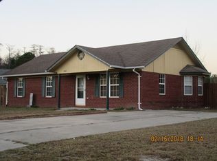 869 Lyndsi Ln, Hinesville, GA 31313