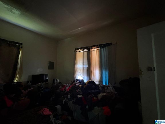 5th image of 235 Lee Road 286