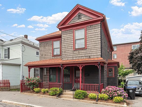 2nd image of 8 Chase St