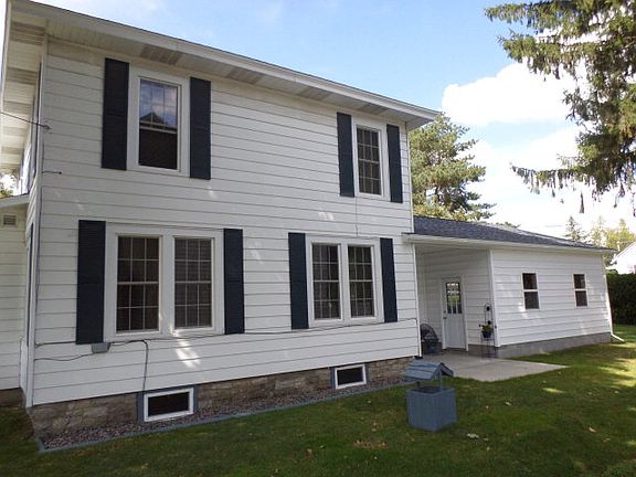 4th image of 17 Pierrepont Ave