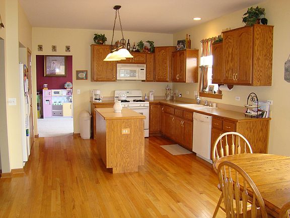 3rd image of 24900 W Michele Dr