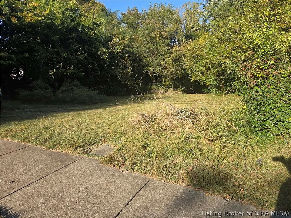2nd image of 632 W 7th Street