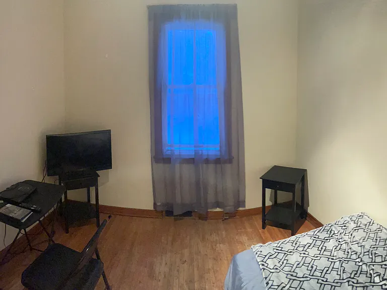 1125 College Ave — Photo 8