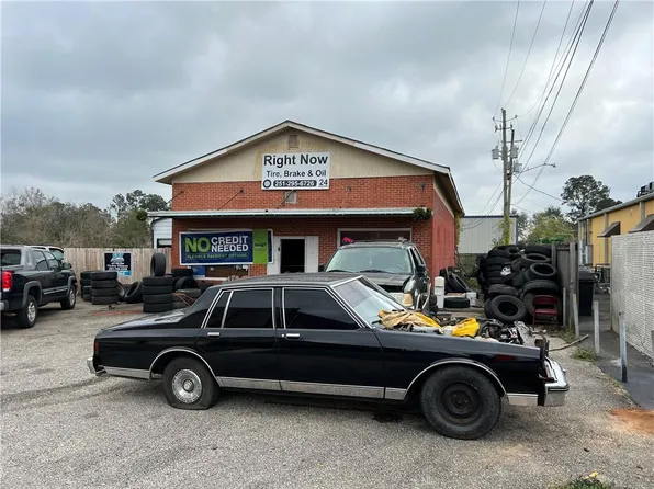 112 Howell St, Chickasaw, AL 36611