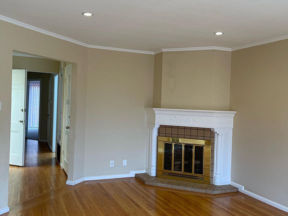 2nd image of 2030 31st Ave
