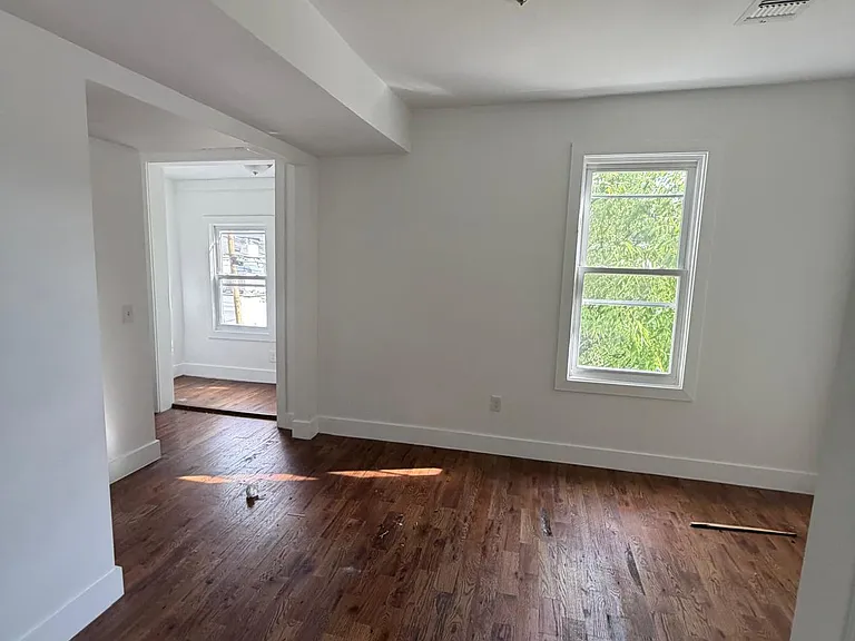 239 12th Ave #2 — Photo 2