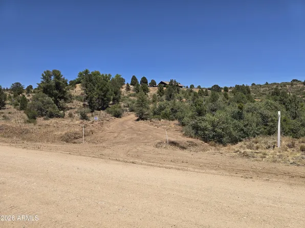 17571 S OAK Drive #78, Peeples Valley, AZ 86332