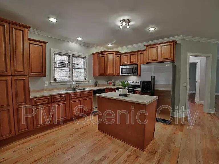 513 Lytle St — Photo 24