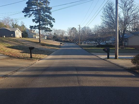 5th image of 3908 Gibson Dr NE