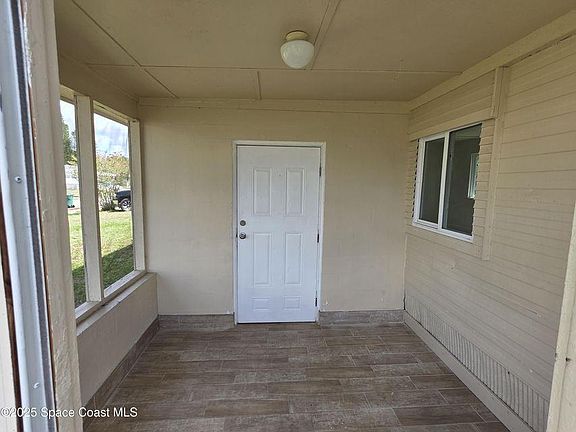 2nd image of 23 Emerald St