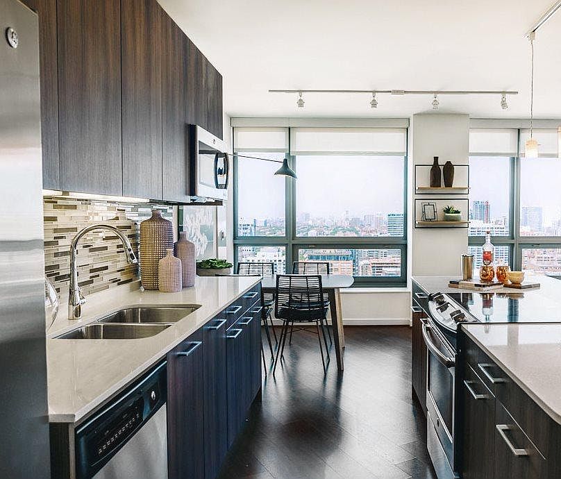 1st image of 440 N Orleans St #1006