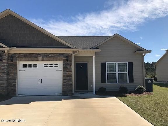 3rd image of 2301 B Sweet Bay Dr