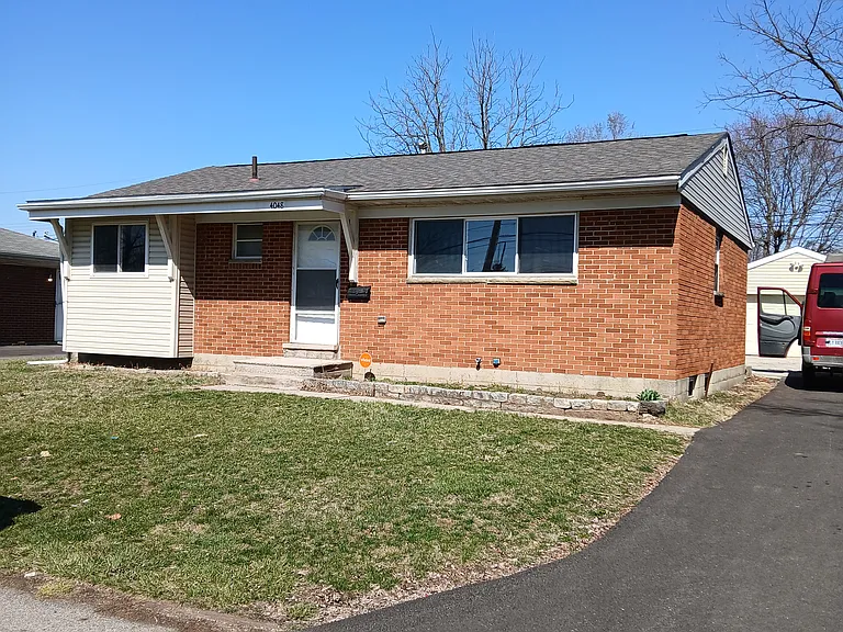4048 E Livingston Ave — Photo 1