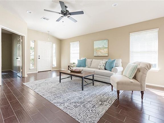 3rd image of 520 Woodsorrel Way
