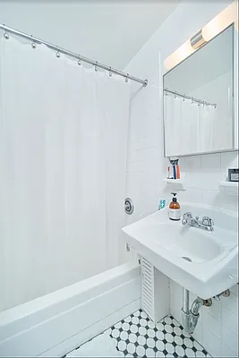 Rented by Living New York | media 10