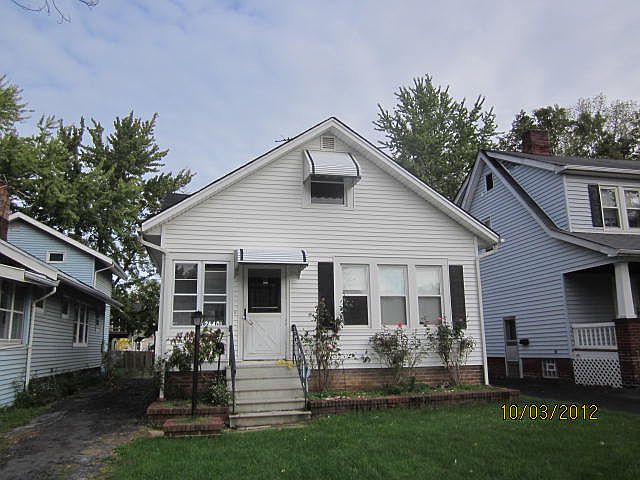 1st image of 26401 Shoreview Ave