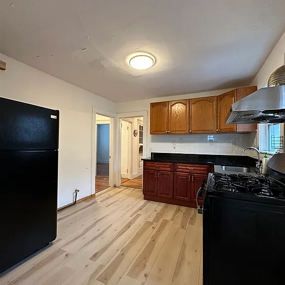301 Atlantic St #2F — Photo 9