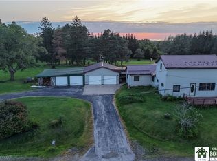 5699 Wattlesburg Rd, Ripley, NY 14775