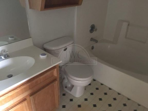 4th image of 3306 Toledo Dr APT B