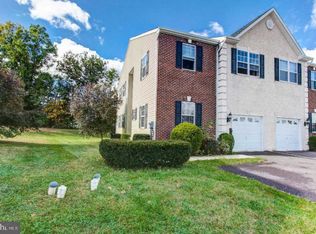 216 Holbrook Ln, Gilbertsville, PA 19525
